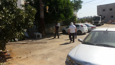 تحت حماية الشرطة مفشو الداخلية والمجلس الاقليمي عيمك لود يداهمون قرية دهمش